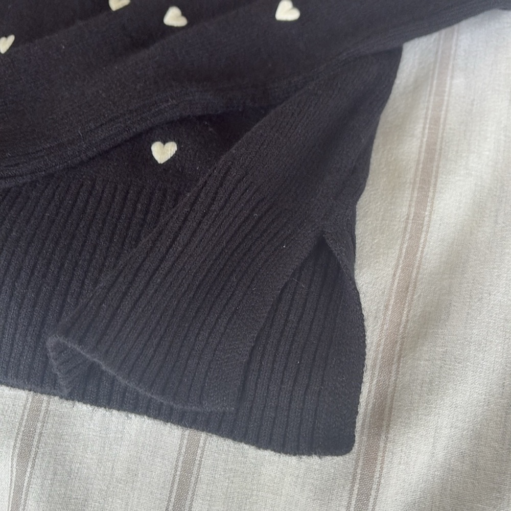 Loft sweater black/white hearts. NWT. Size Petite Medium. - Picture 3 of 4